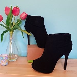 New Rock & Republic Peep Toe Booties